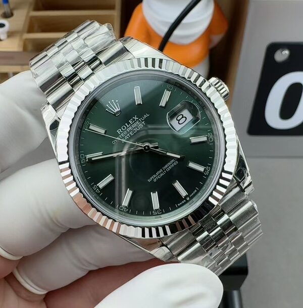 41 Rolex Green Log Steel Belt Green Plate