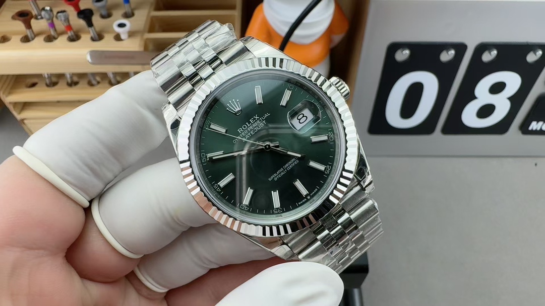 41 Rolex Green Log Steel Belt Green Plate