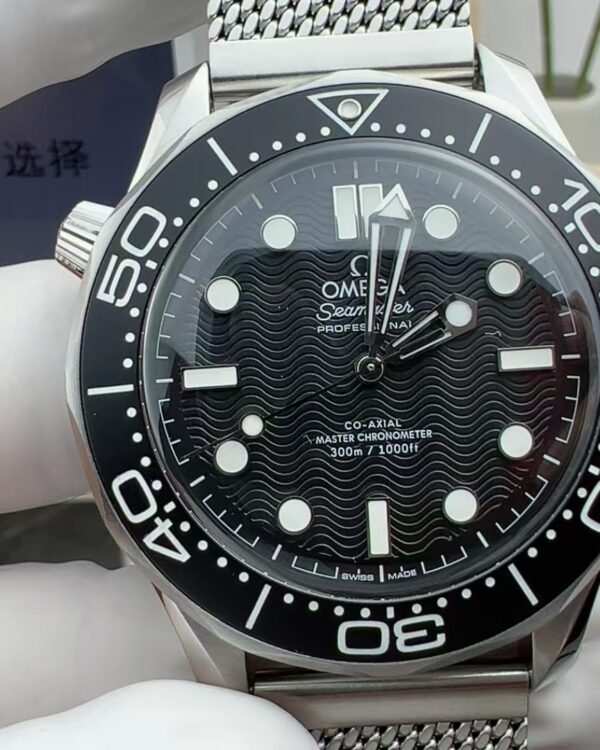 VS Omega has no time to die steel shell 2418 Milanese strap black plate