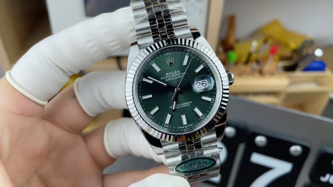 VS Rolex 41 Green Log 126333 Steel Strip