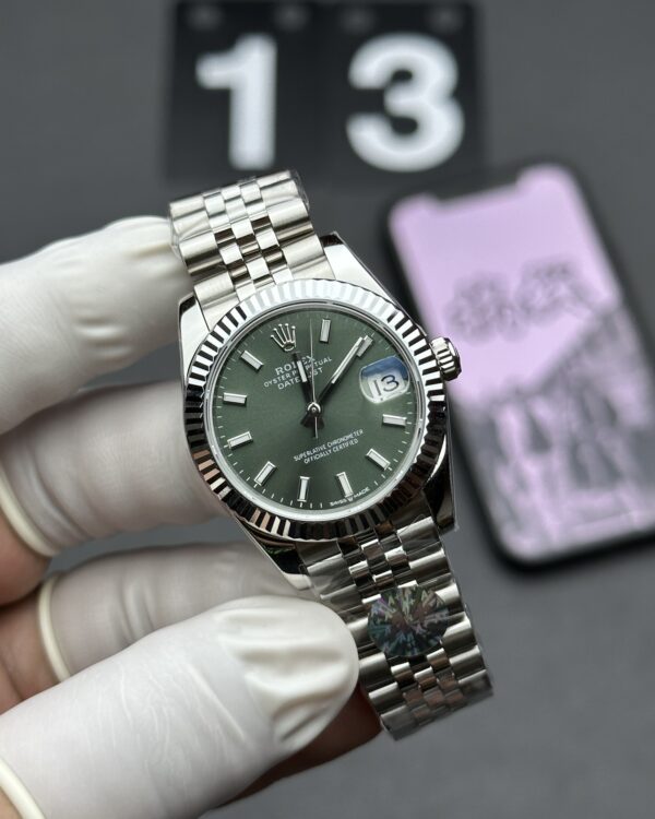 C Rolex Log 126233   steel strip   Mint Green Plate