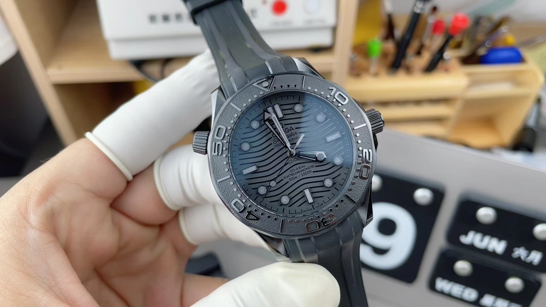 VS Omega Darth Vader rubber strap black plate