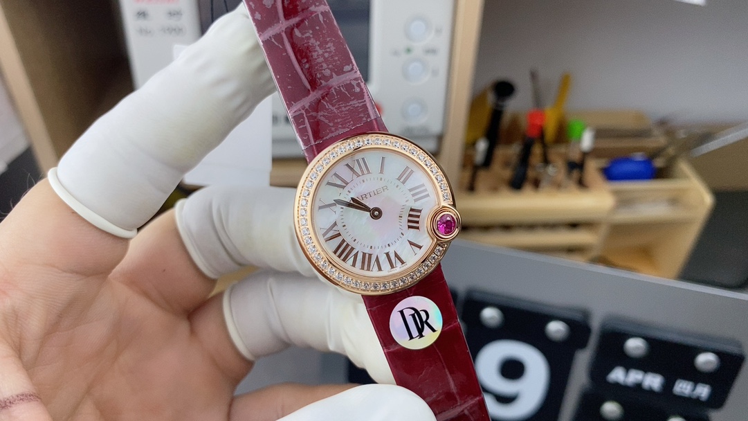 DR Cartier 30MM Diamond Ring Fritillary Face Confession Balloon Alligator Skin W6902651 Belt White Plate