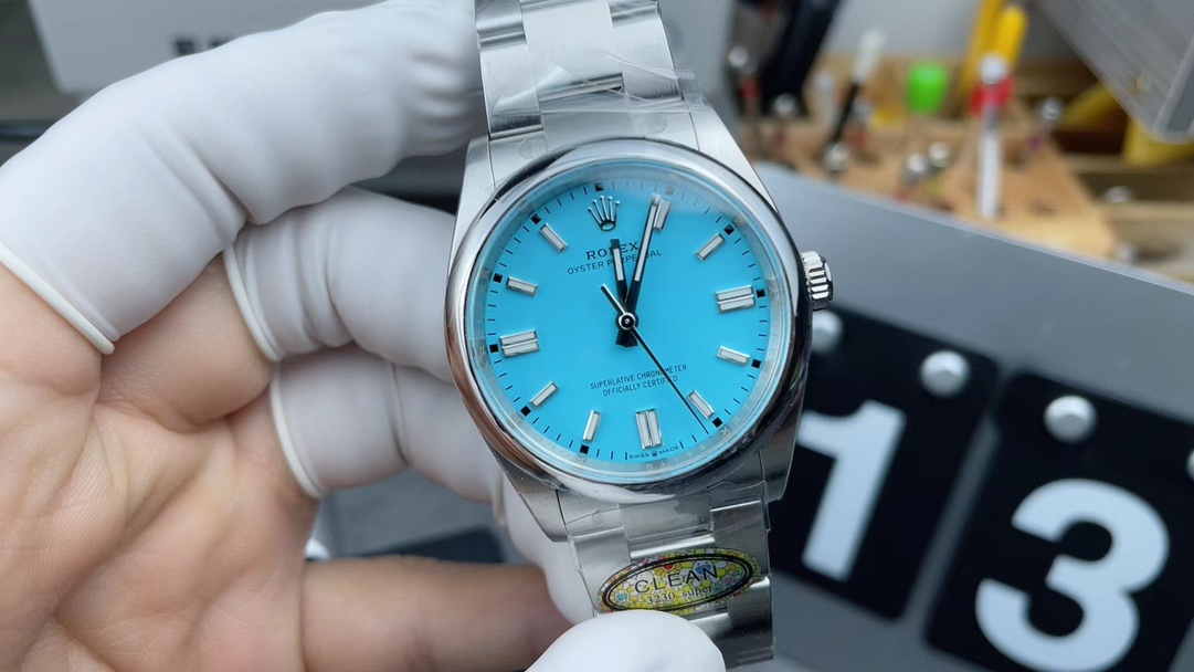 C Rolex Perpetual 124300 Steel Belt Tiffany Blue Disc