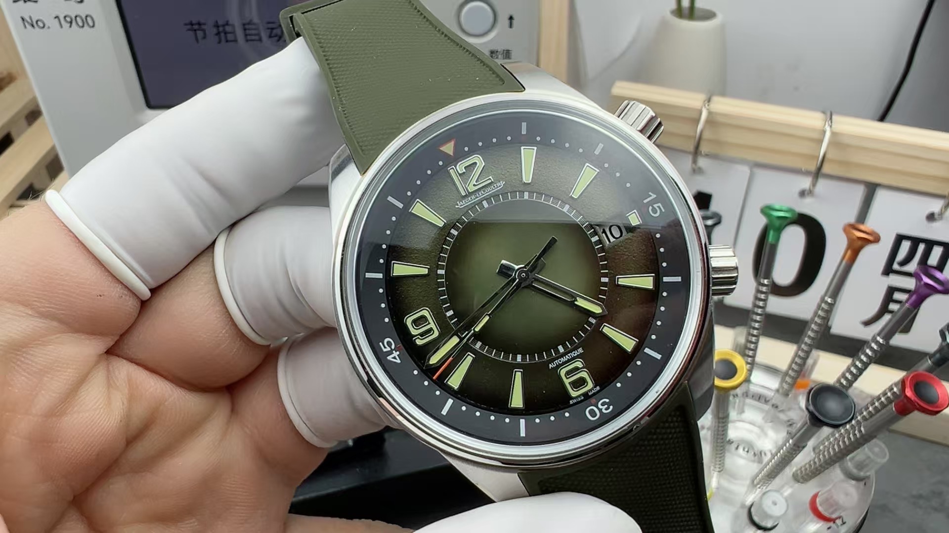 BLS Breitling green plate Beichen AB0451 rubber strap green plate