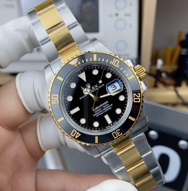 VS Rolex Golden Preserved Egg Rings in Greenwich 116713    plate and strip