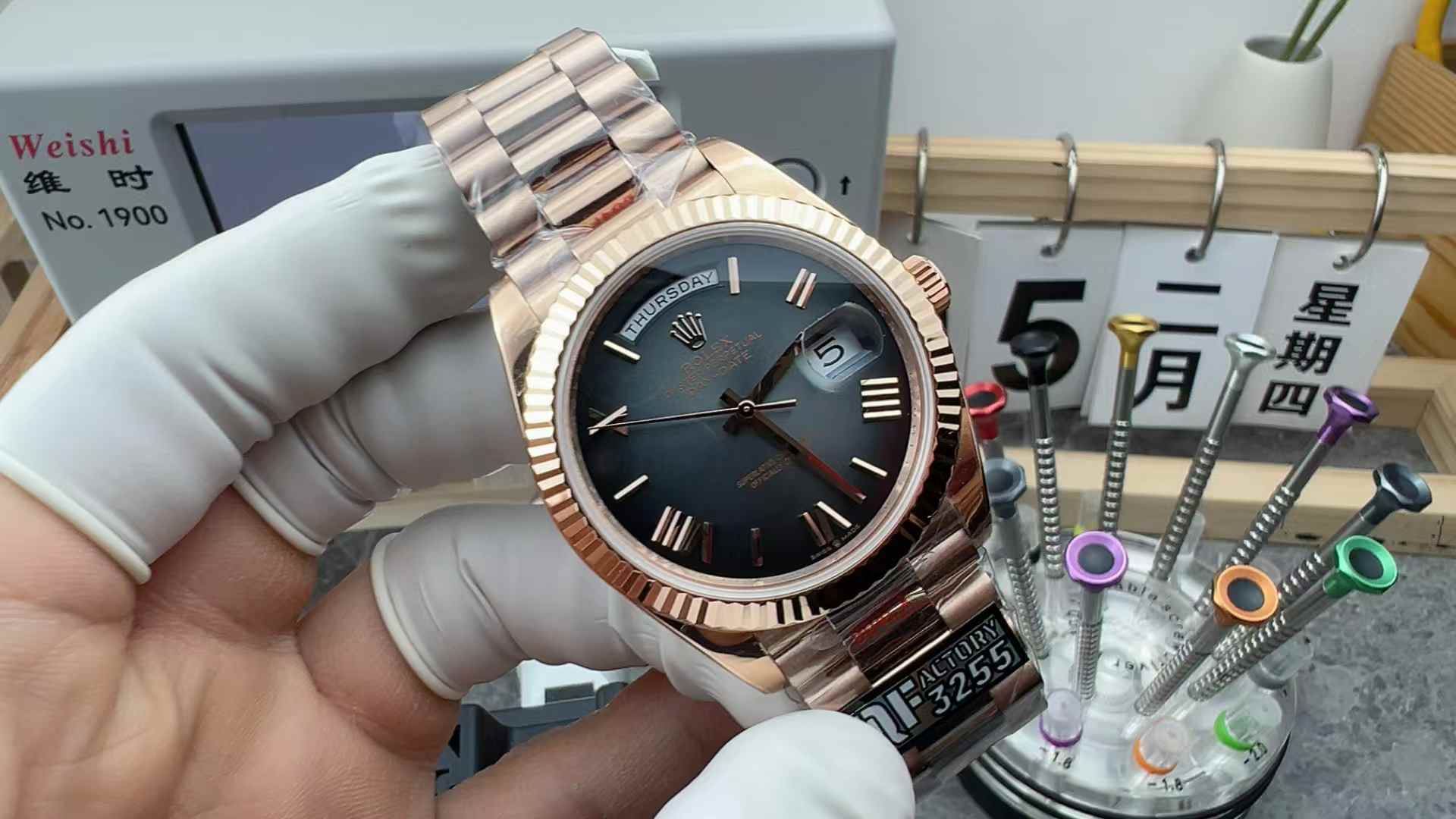 QF Factory Rolex rose gold week calendar 228235 five-baht chain grey plate