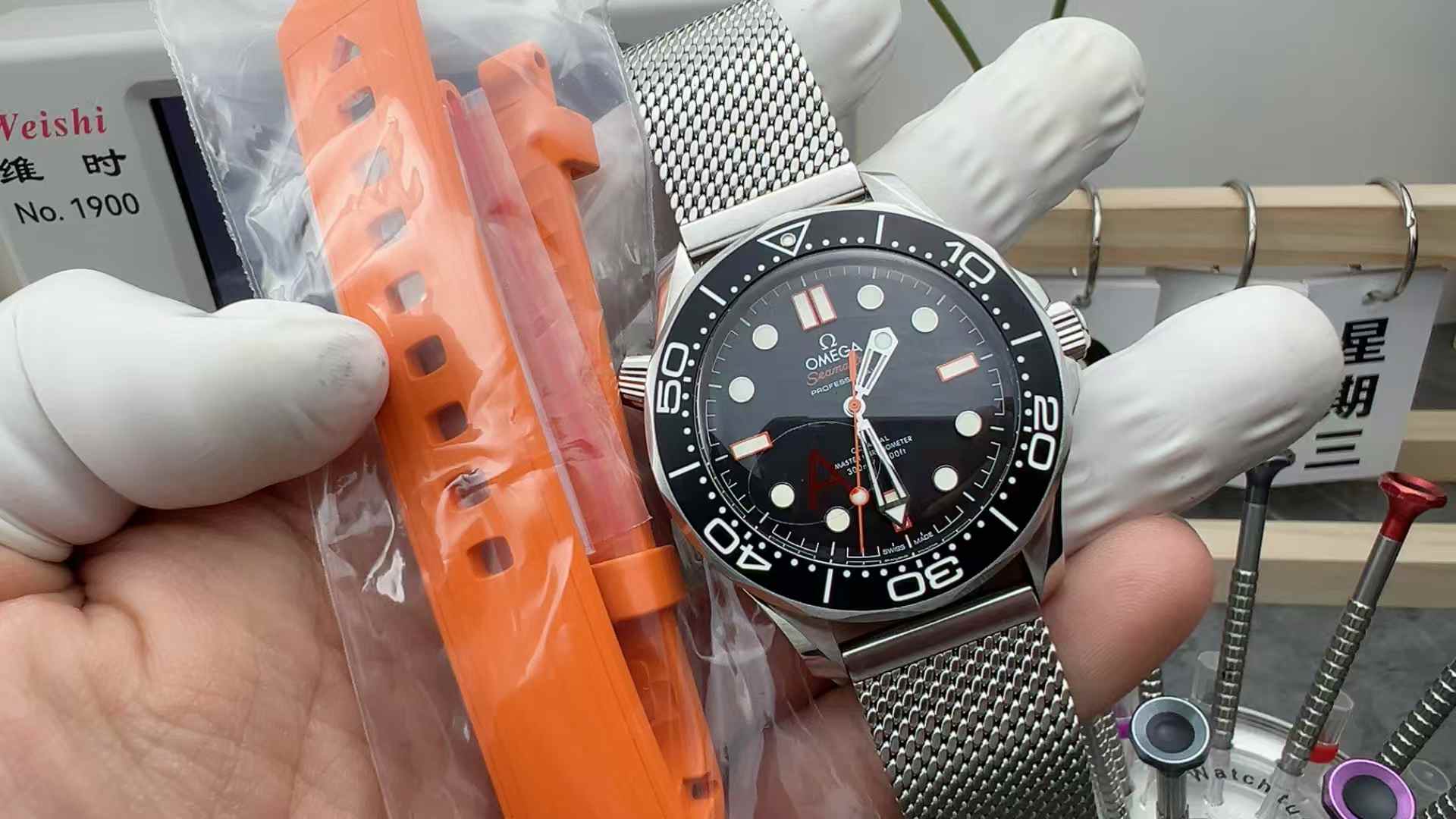 VS Factory Omega Seahorse 300 black face new color matching orange needle flawless steel strip