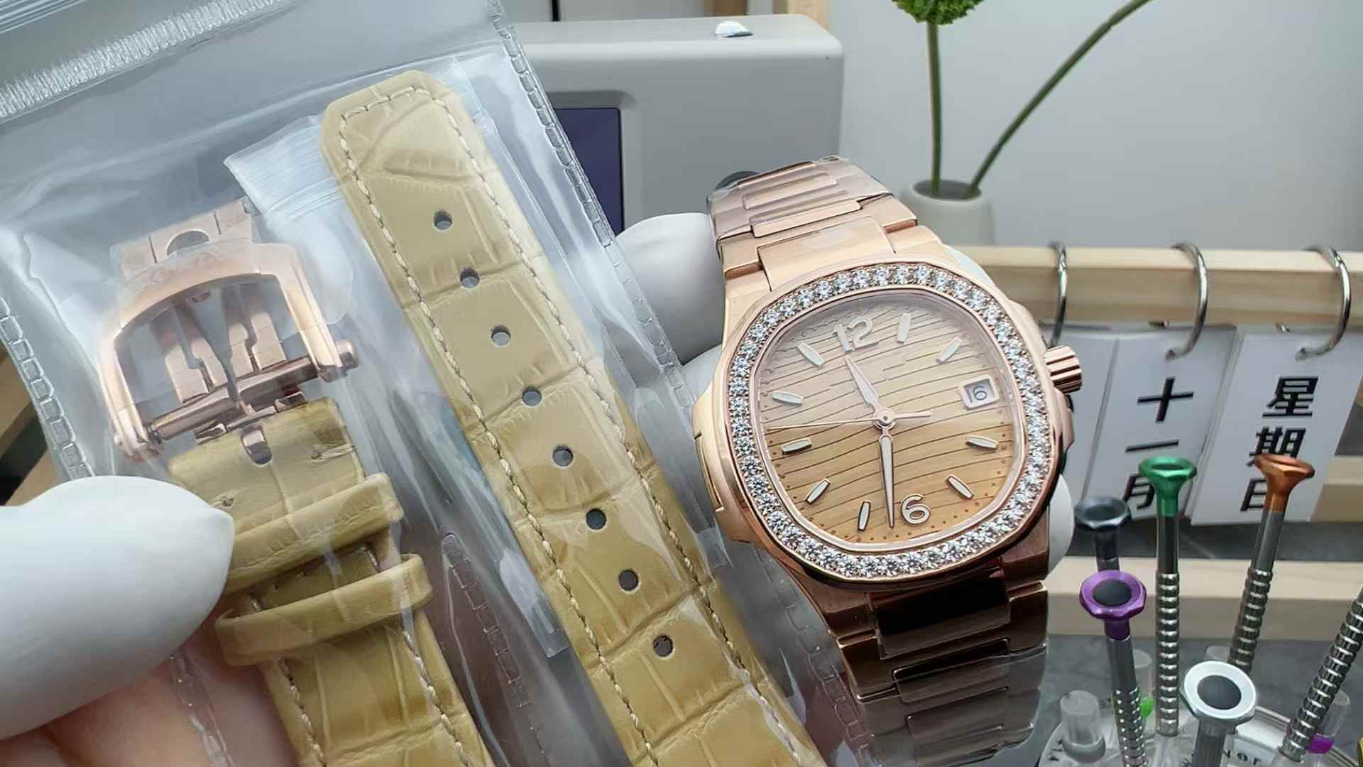 GR Factory Patek Philippe Nautilus 7010 rose gold face drill ring rose gold shell stone female 32MM steel strip