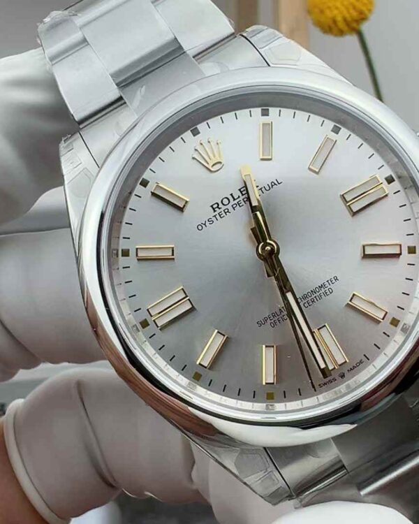 VS Factory Rolex consumable perpetual 124300 silver-faced gold time-scale steel strip