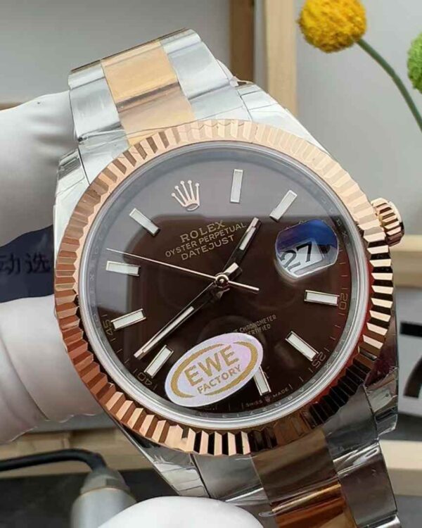 EWE Factory Rolex Log M126331 Coffee Room Rose Gold 41MM Steel Strip